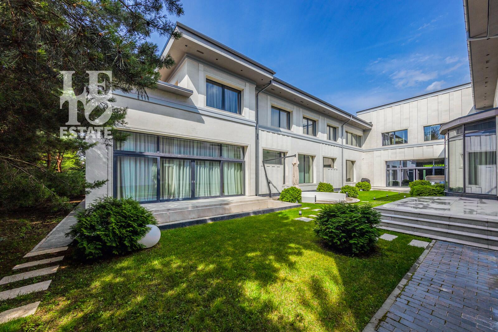 2-этажный коттедж 2 430 м² с отделкой