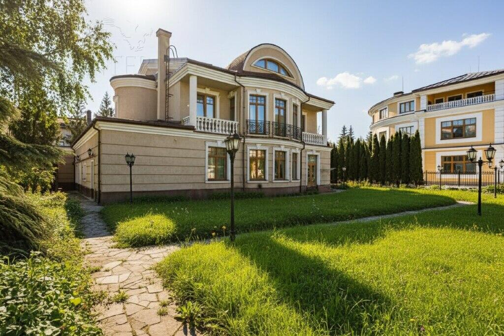 2-этажный коттедж 556 м² с отделкой