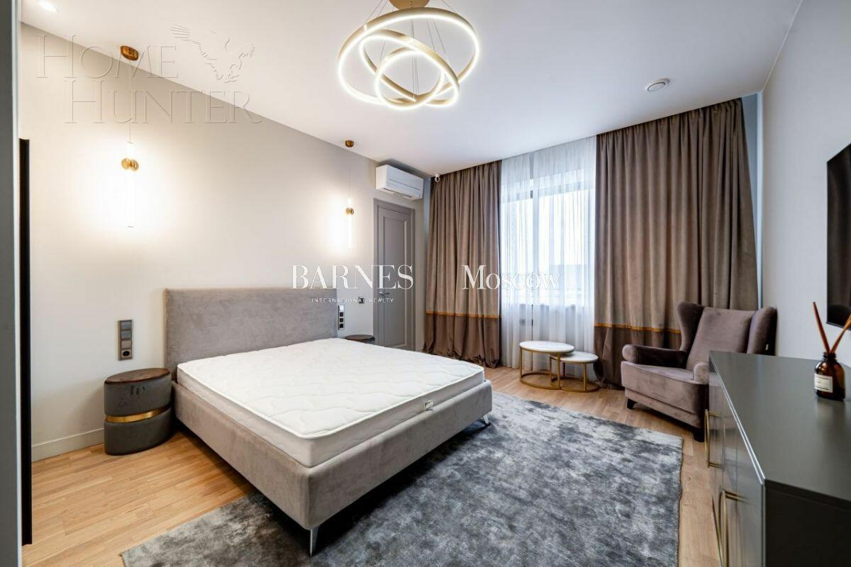 2-этажный коттедж 300 м² с отделкой