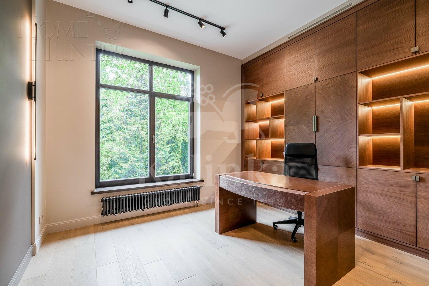2-этажный коттедж 654.7 м² с отделкой