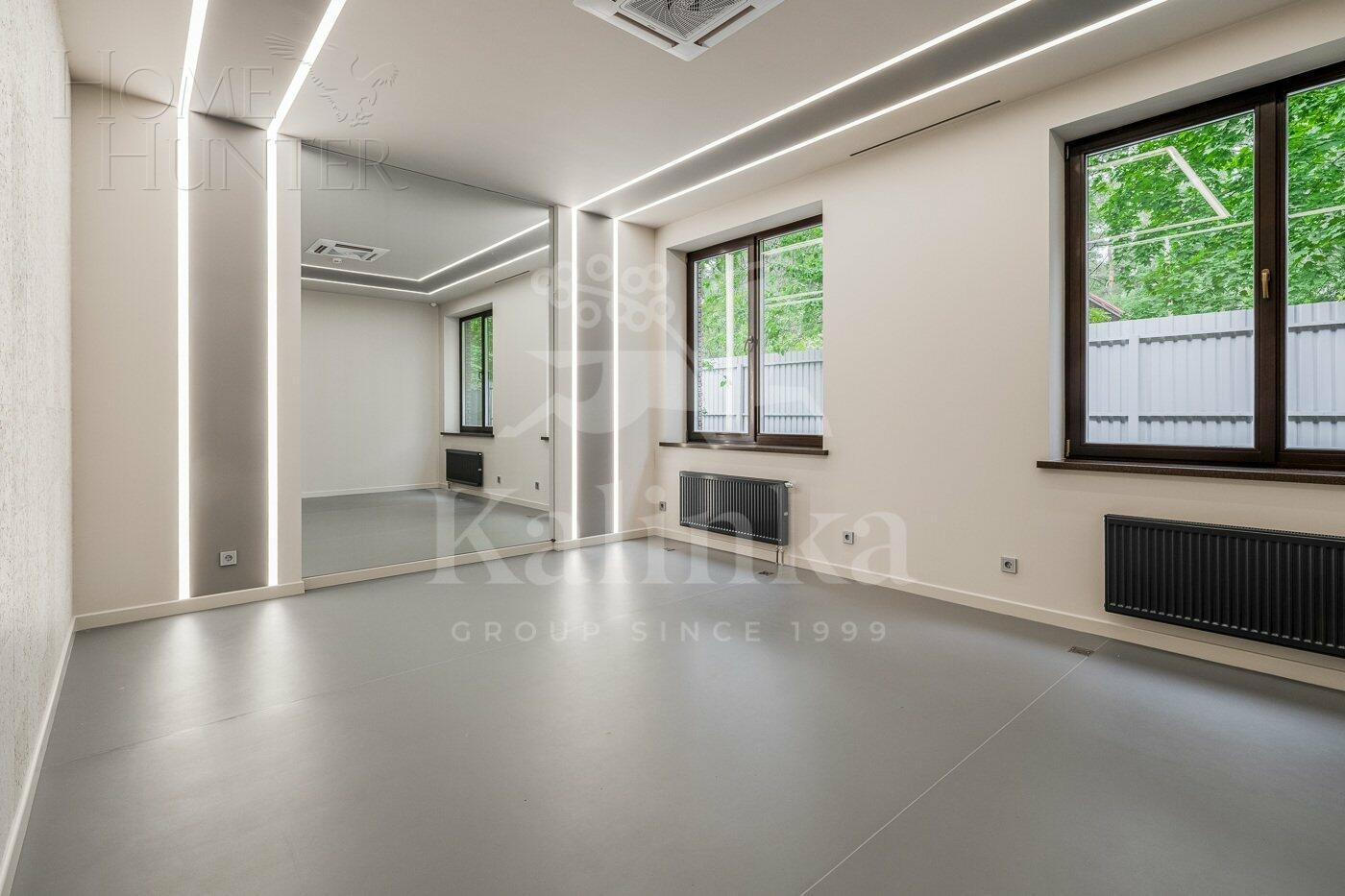 2-этажный коттедж 654.7 м² с отделкой