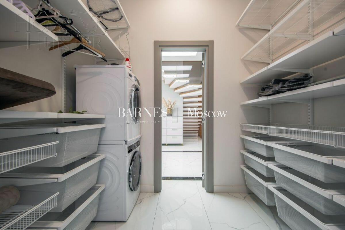 2-этажный коттедж 300 м² с отделкой