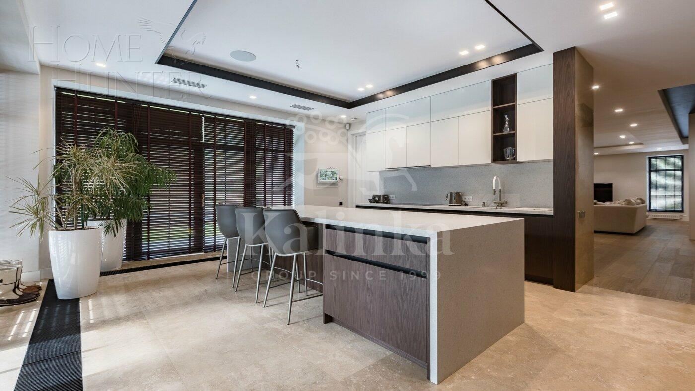 2-этажный коттедж 1 150 м² с отделкой
