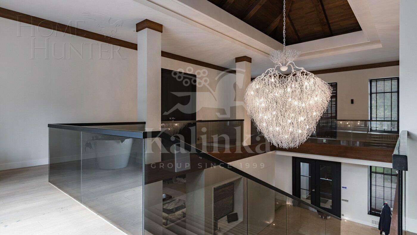 2-этажный коттедж 1 150 м² с отделкой