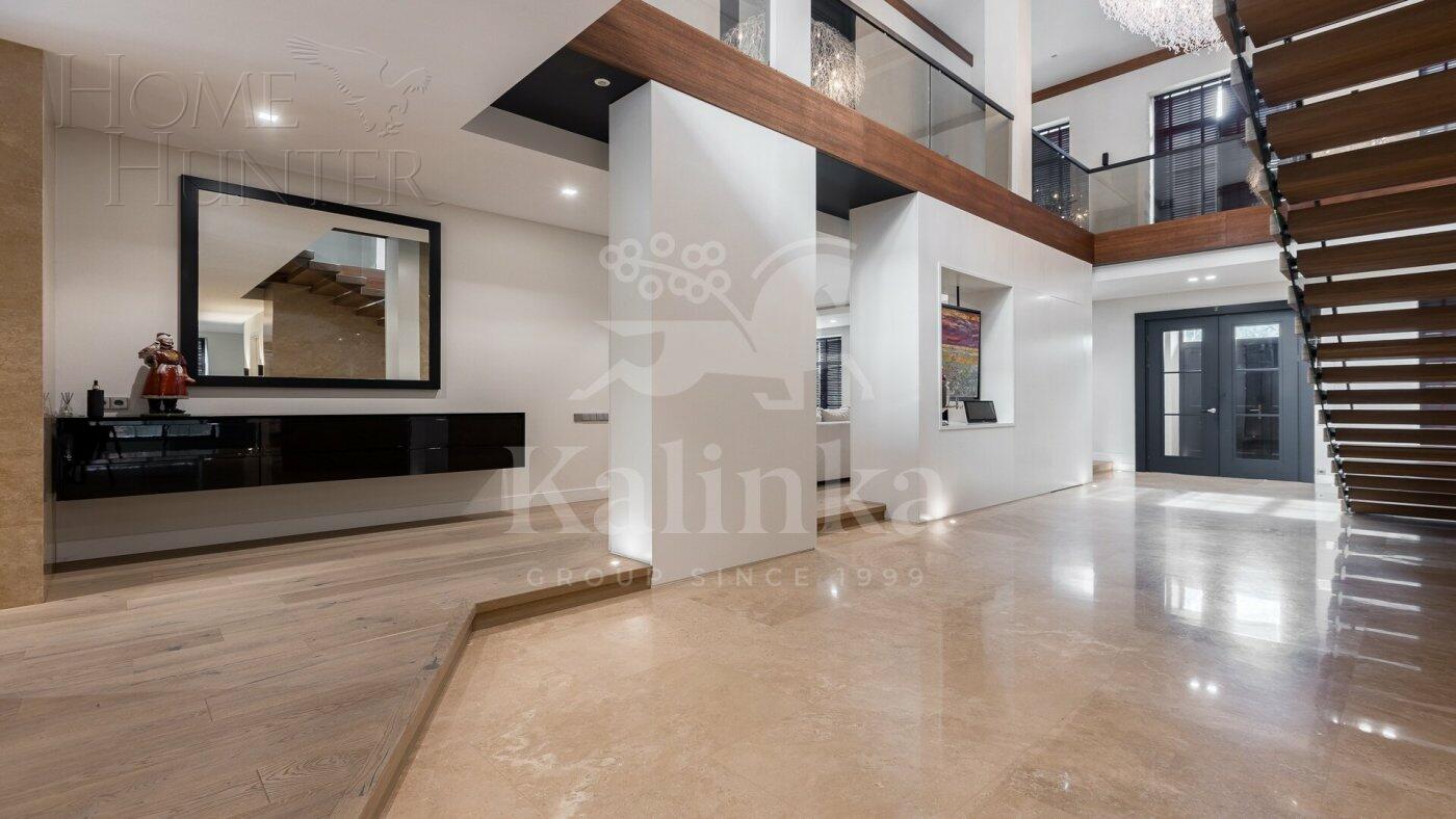 2-этажный коттедж 1 150 м² с отделкой