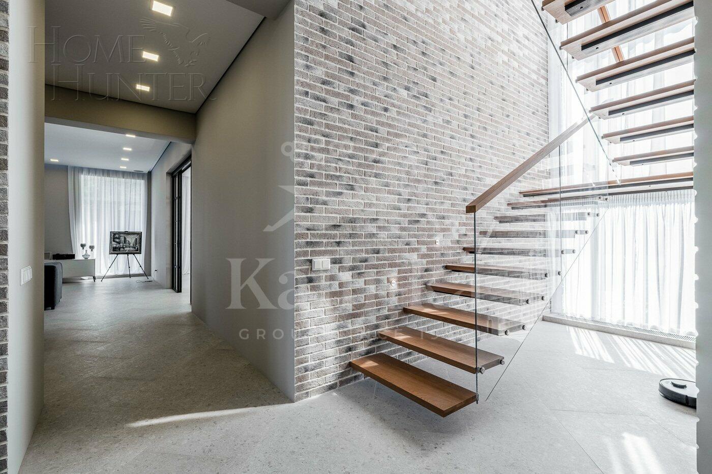 2-этажный коттедж 404.6 м² с отделкой