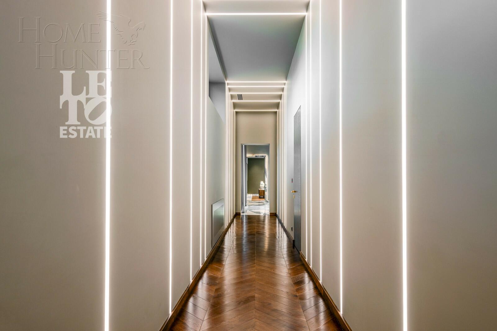 2-этажный коттедж 2 430 м² с отделкой