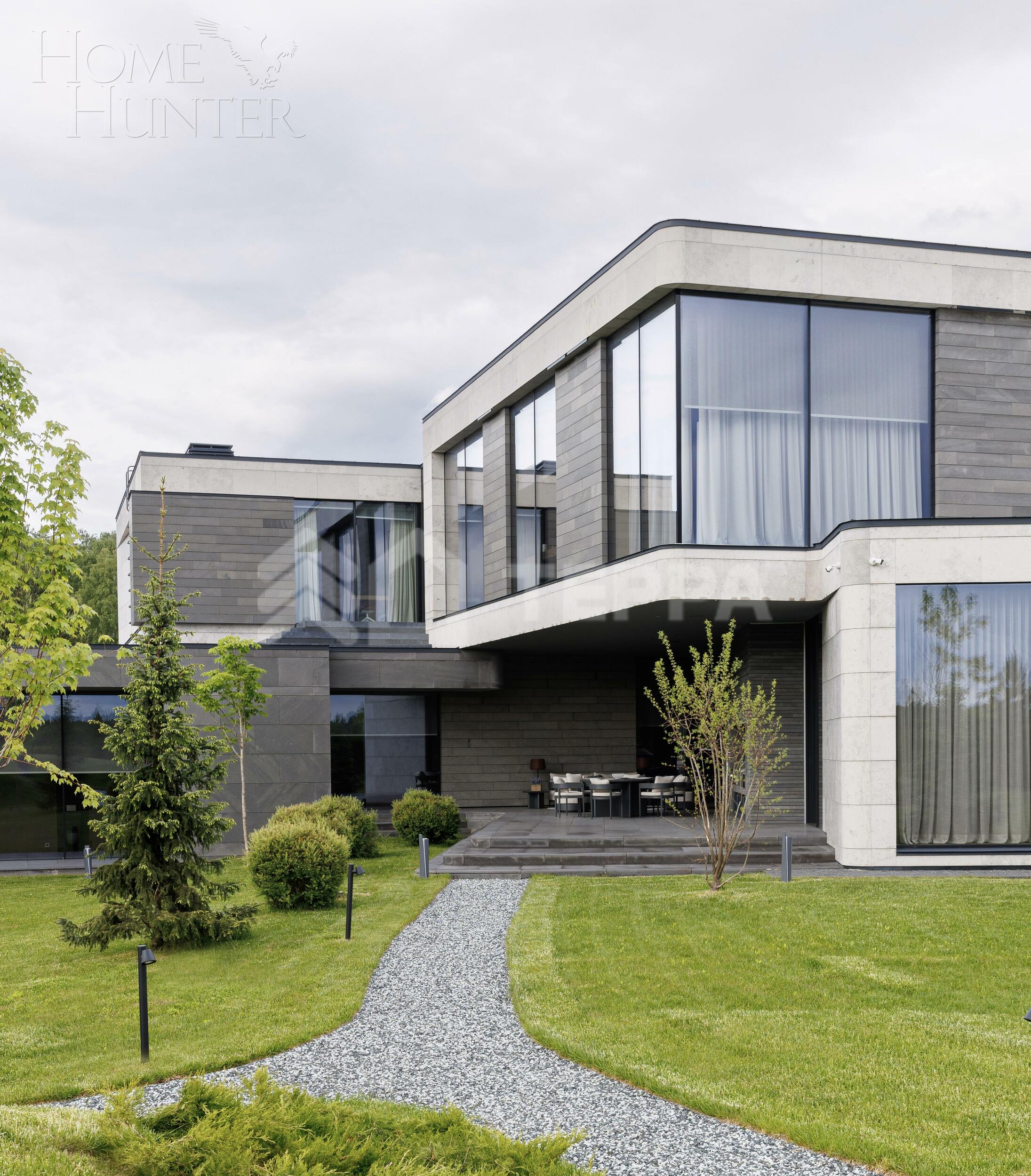 2-этажный коттедж 2 100 м² с отделкой