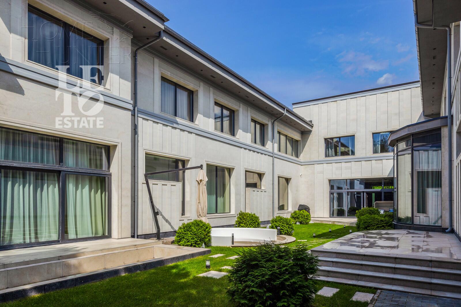 2-этажный коттедж 2 430 м² с отделкой
