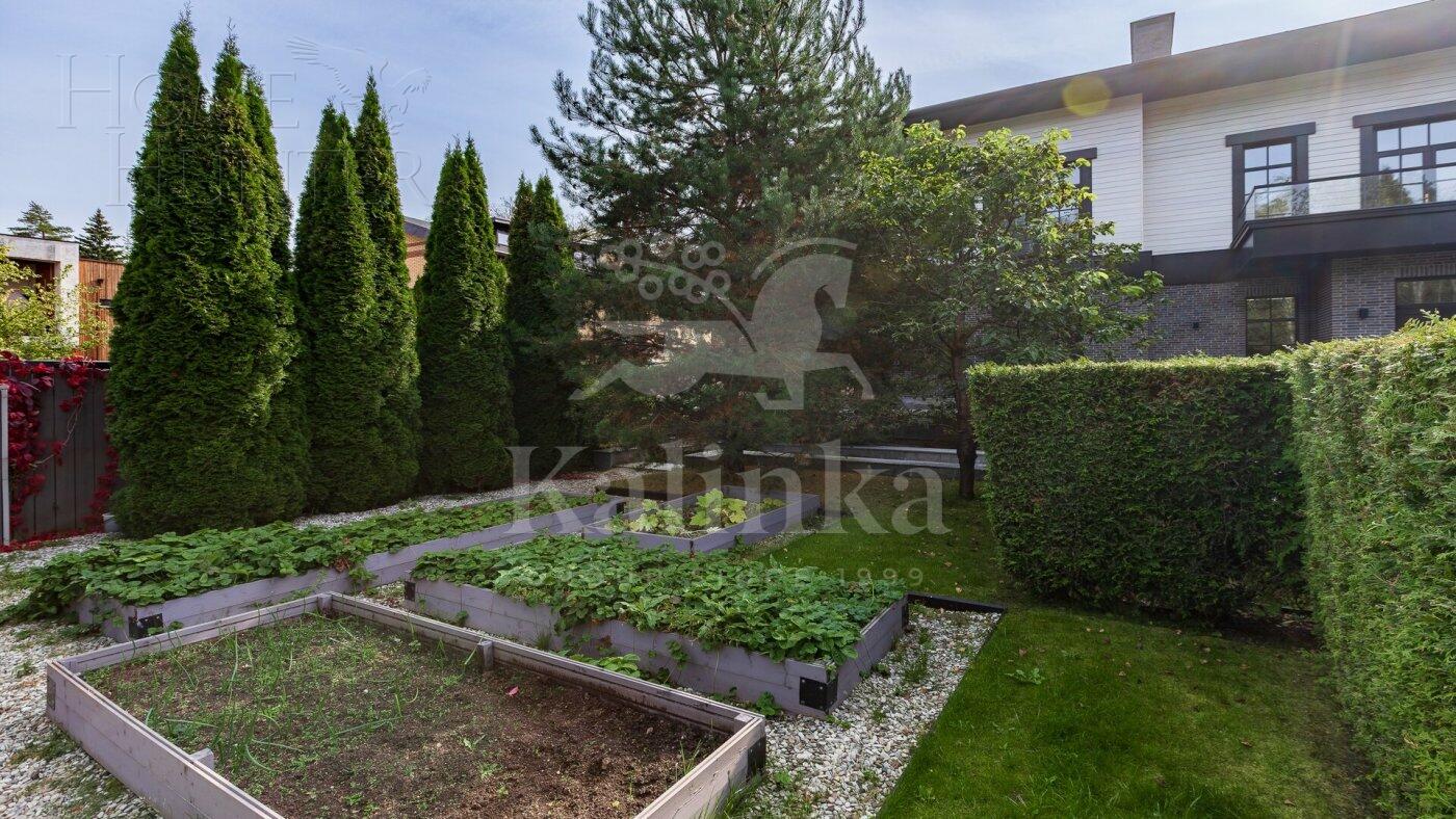 2-этажный коттедж 1 150 м² с отделкой
