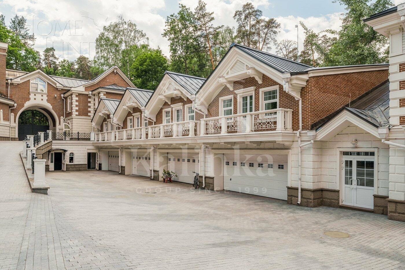 2-этажный коттедж 1 646 м² с отделкой