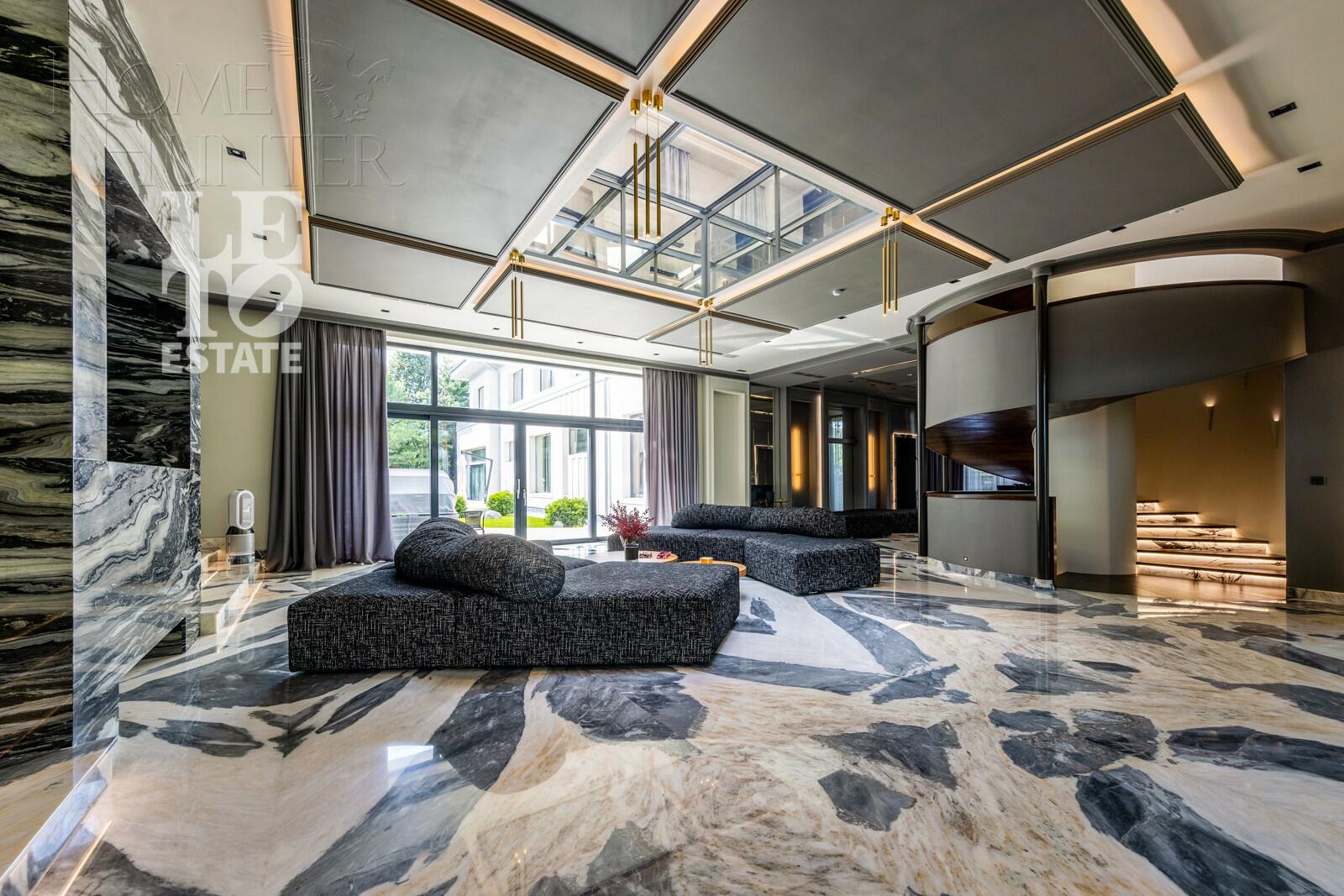 2-этажный коттедж 2 430 м² с отделкой