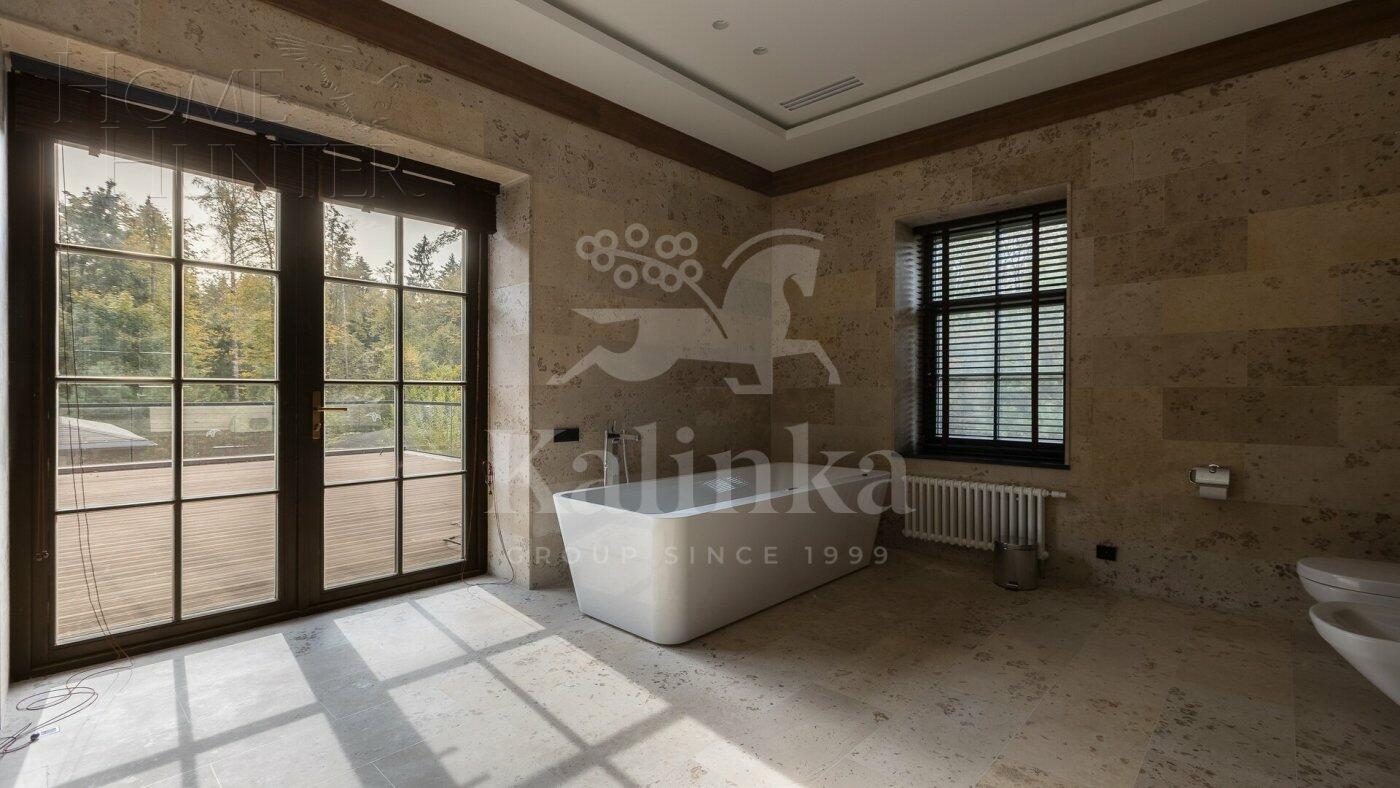 2-этажный коттедж 1 150 м² с отделкой