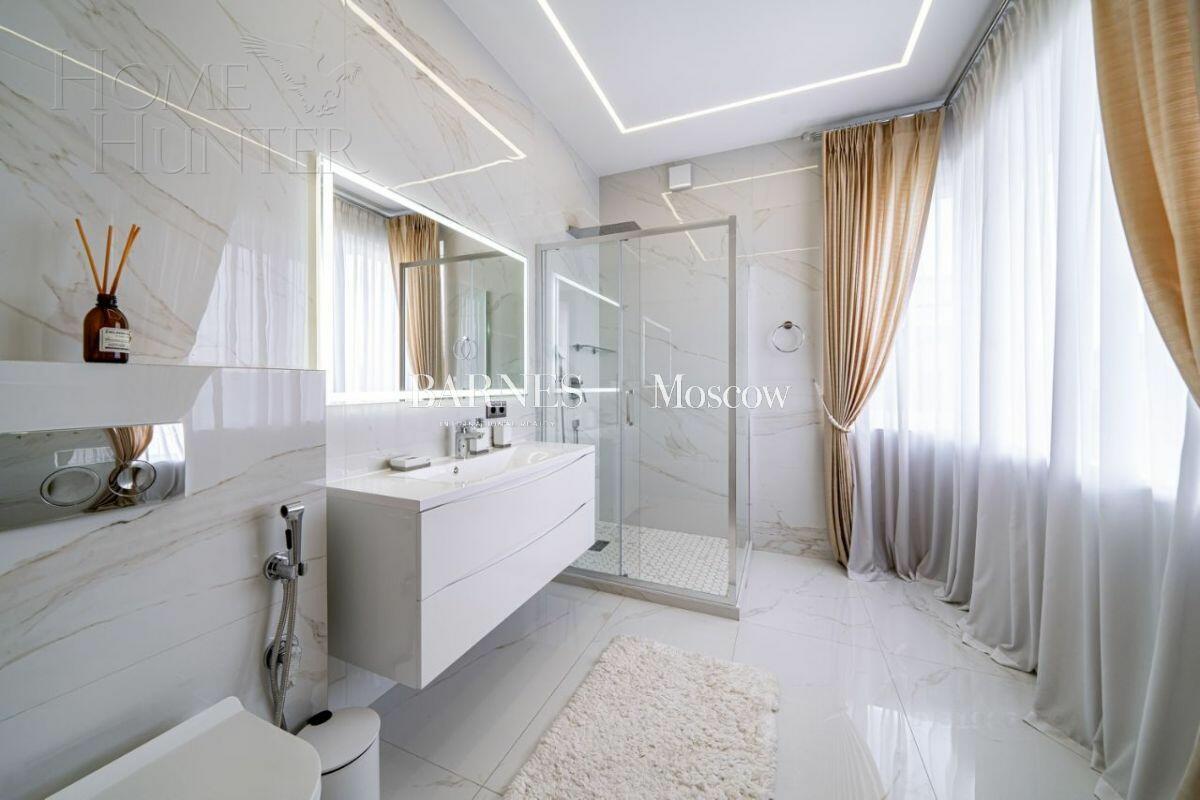 2-этажный коттедж 300 м² с отделкой