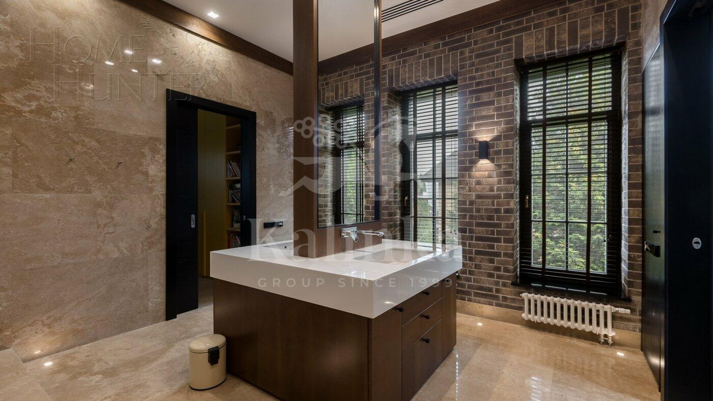 2-этажный коттедж 1 150 м² с отделкой