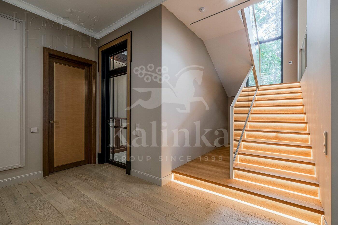 2-этажный коттедж 654.7 м² с отделкой