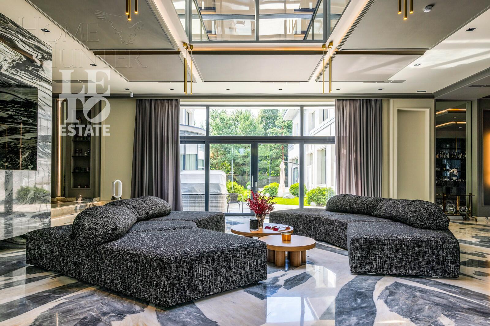 2-этажный коттедж 2 430 м² с отделкой