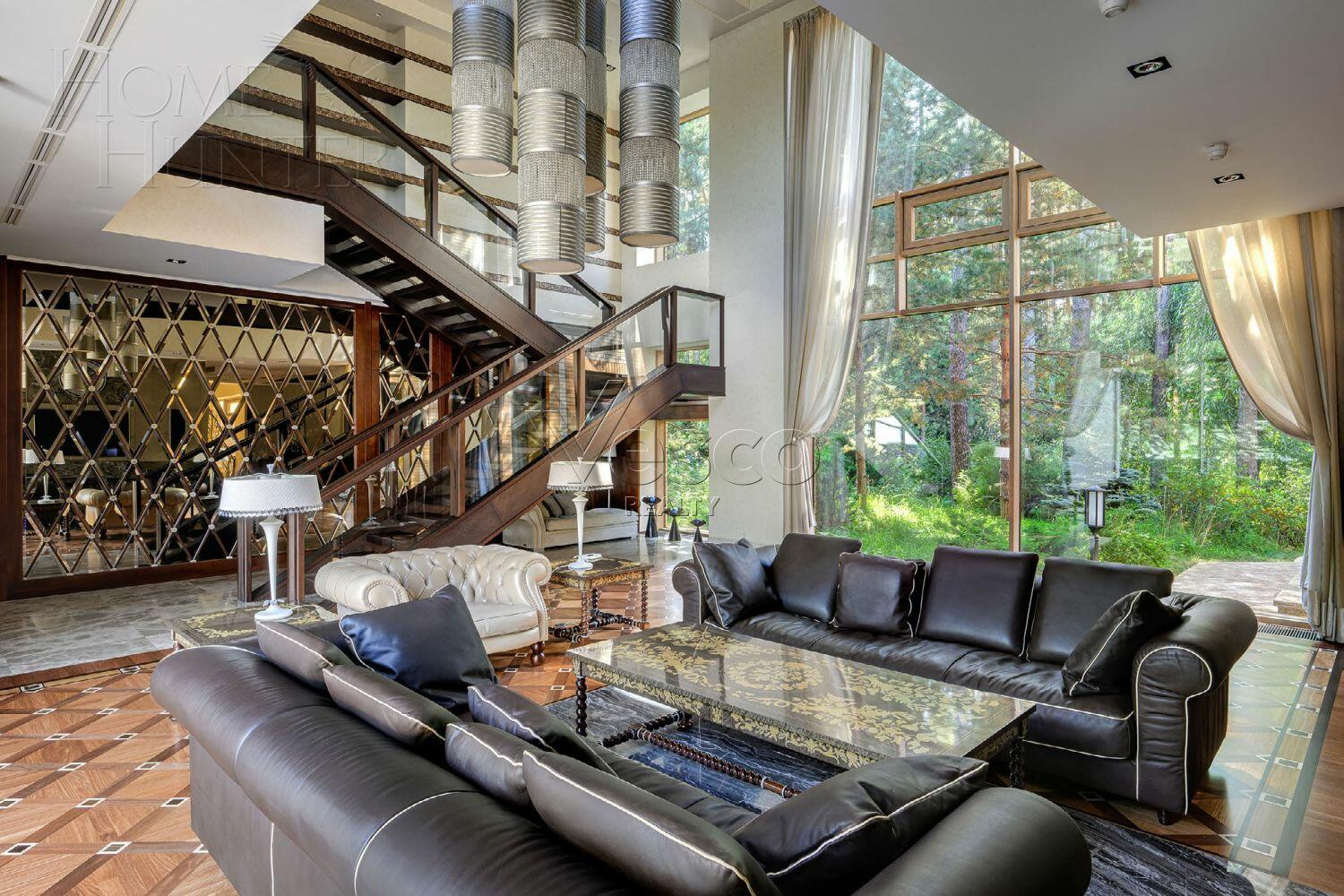 3-этажный коттедж 2 400 м² с отделкой
