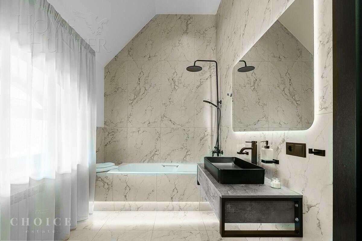 2-этажный таунхаус 400 м² с отделкой