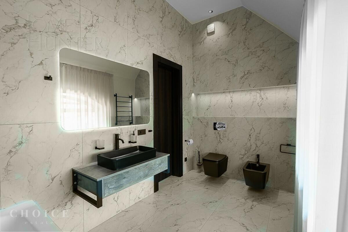 2-этажный таунхаус 400 м² с отделкой