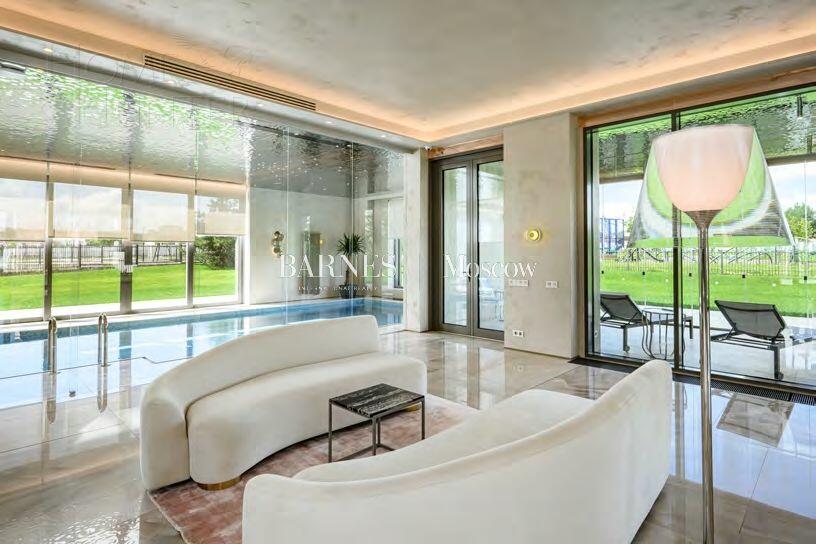 2-этажный коттедж 1 500 м² с отделкой