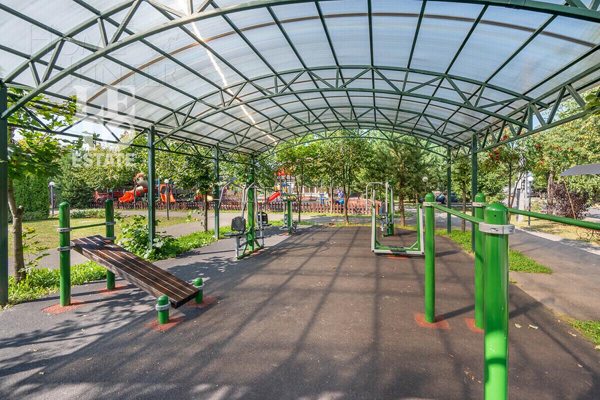 2-этажный коттедж 255 м² с отделкой