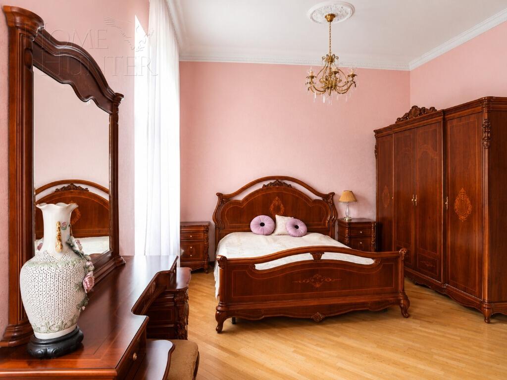 3-этажный коттедж 600 м² с отделкой