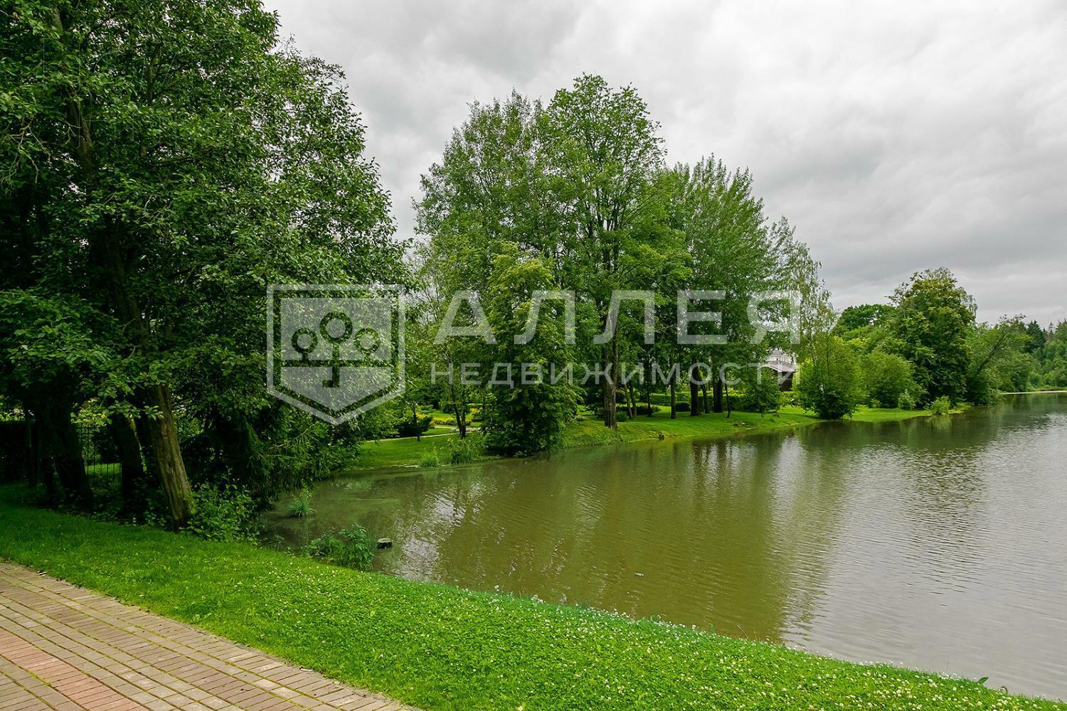 2-этажный коттедж 340 м² с отделкой