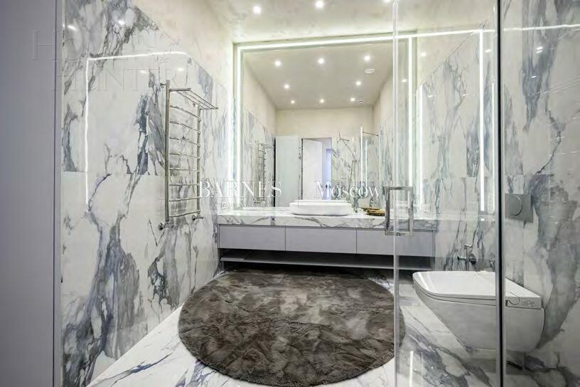 2-этажный коттедж 1 500 м² с отделкой