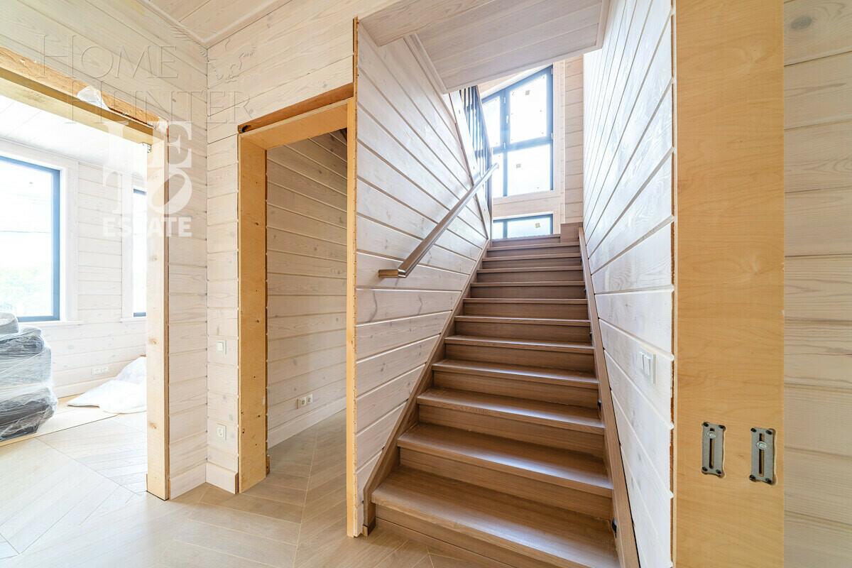 2-этажный коттедж 255 м² с отделкой