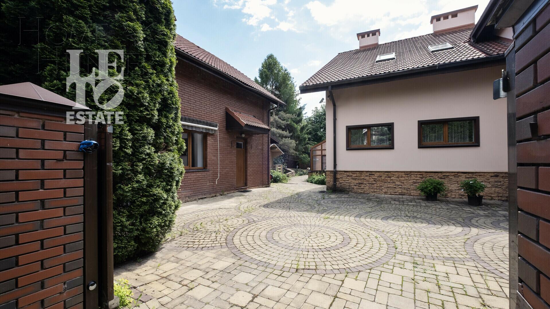 2-этажный коттедж 648 м² с отделкой