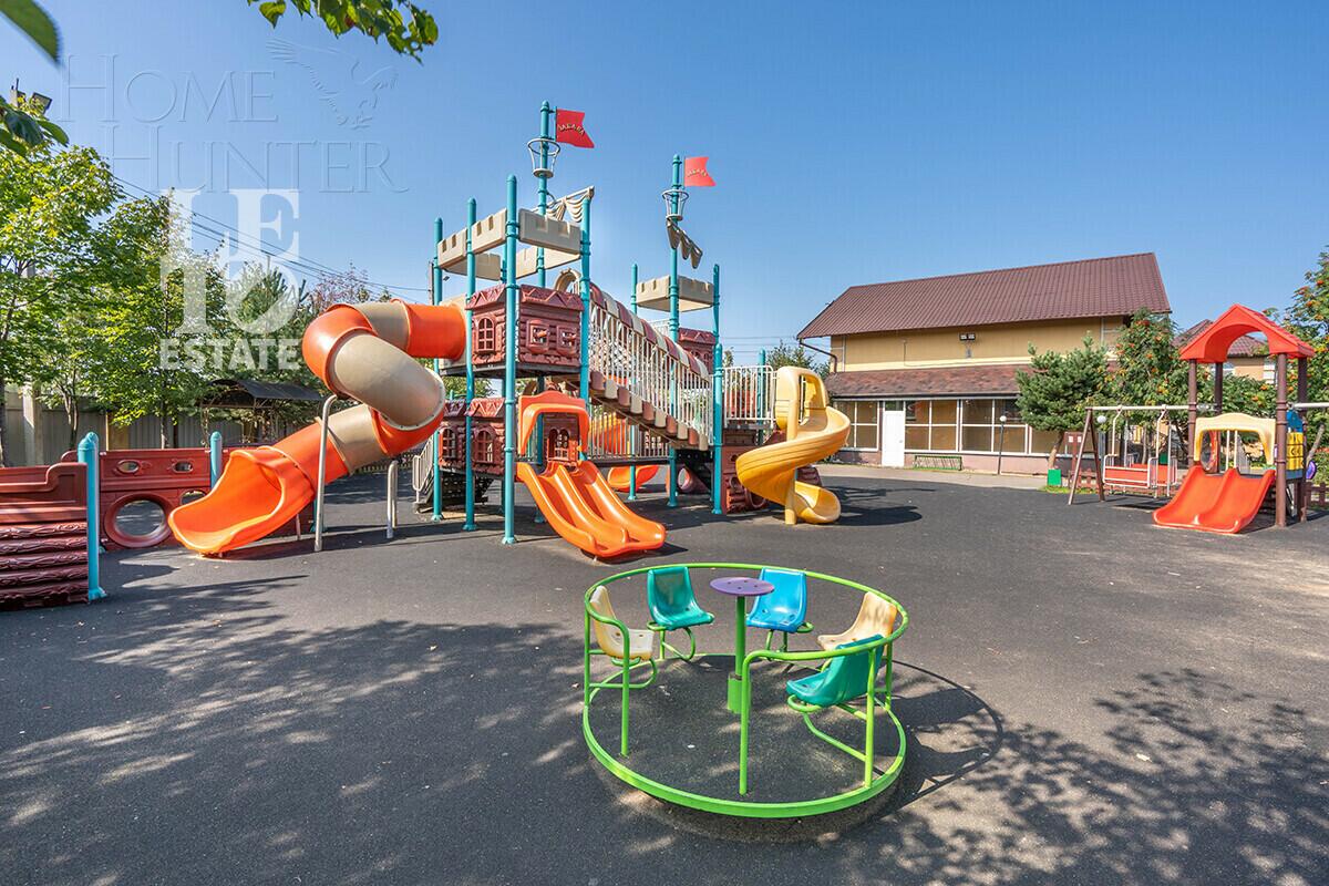 2-этажный коттедж 255 м² с отделкой