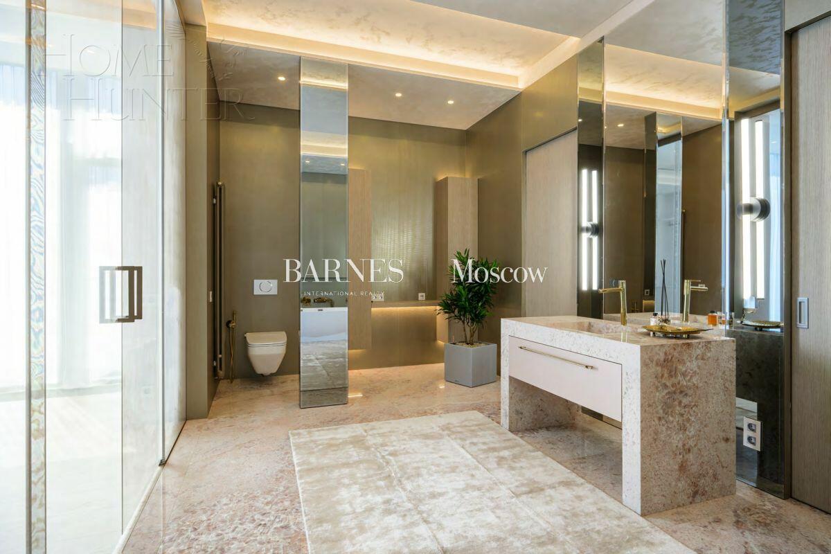 2-этажный коттедж 1 500 м² с отделкой