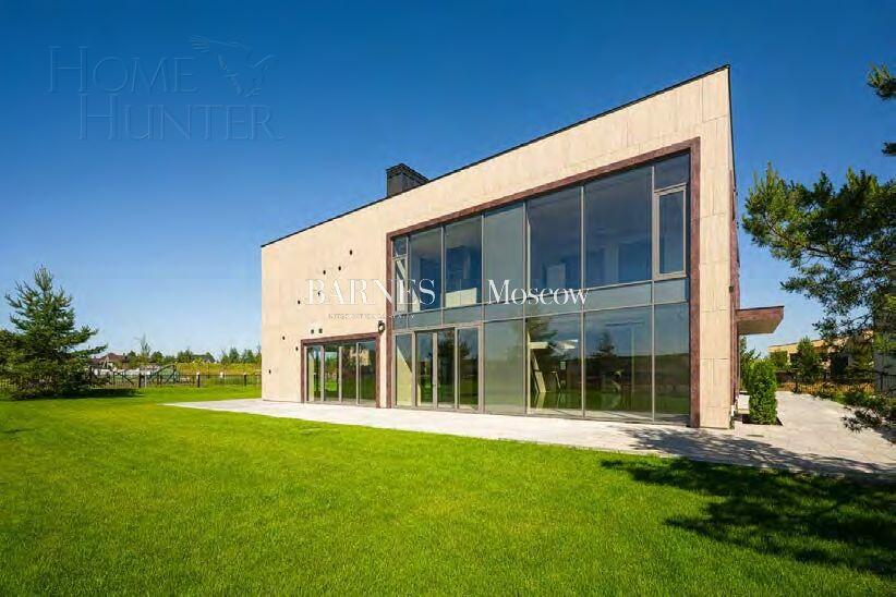 2-этажный коттедж 1 500 м² с отделкой