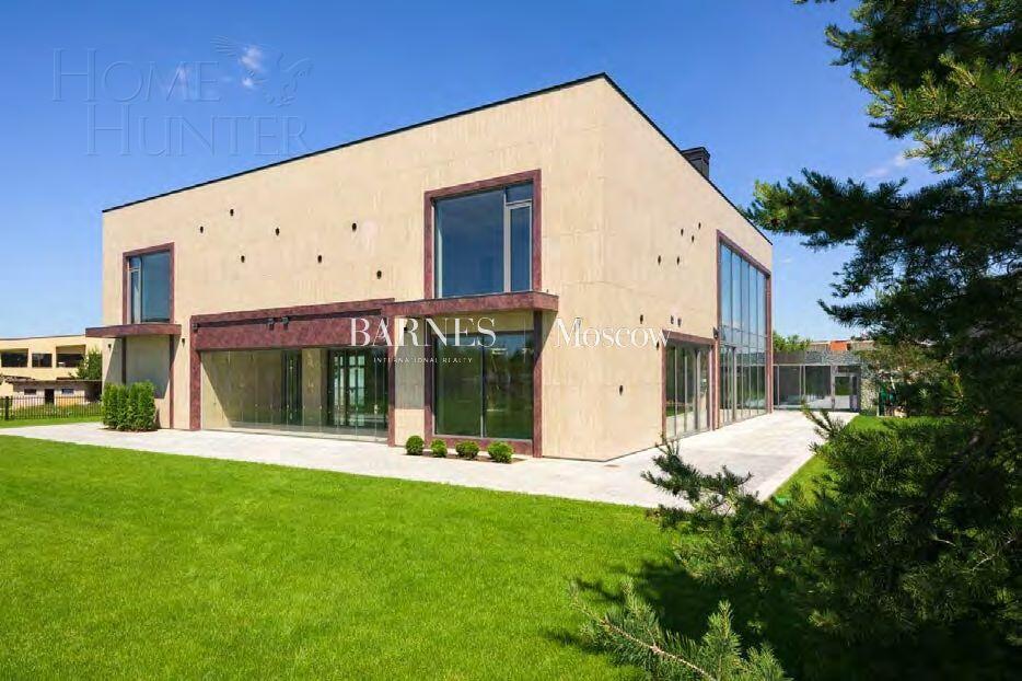 2-этажный коттедж 1 500 м² с отделкой