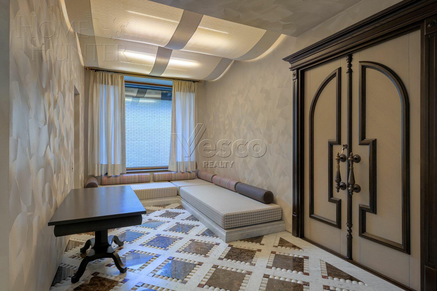 3-этажный коттедж 2 400 м² с отделкой
