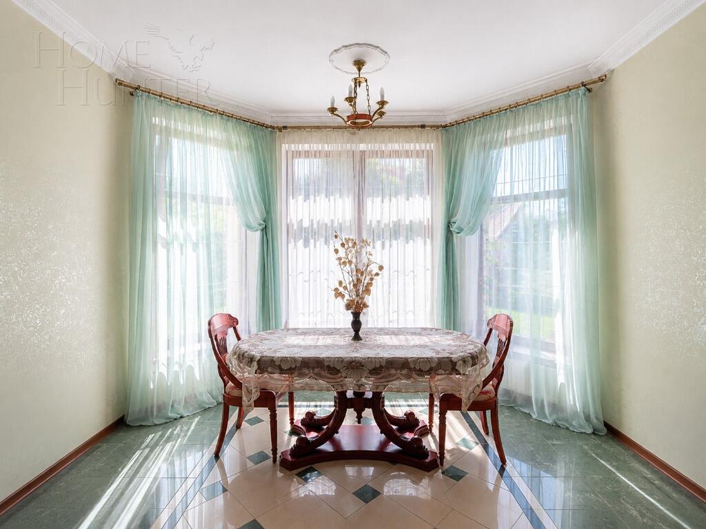 3-этажный коттедж 600 м² с отделкой