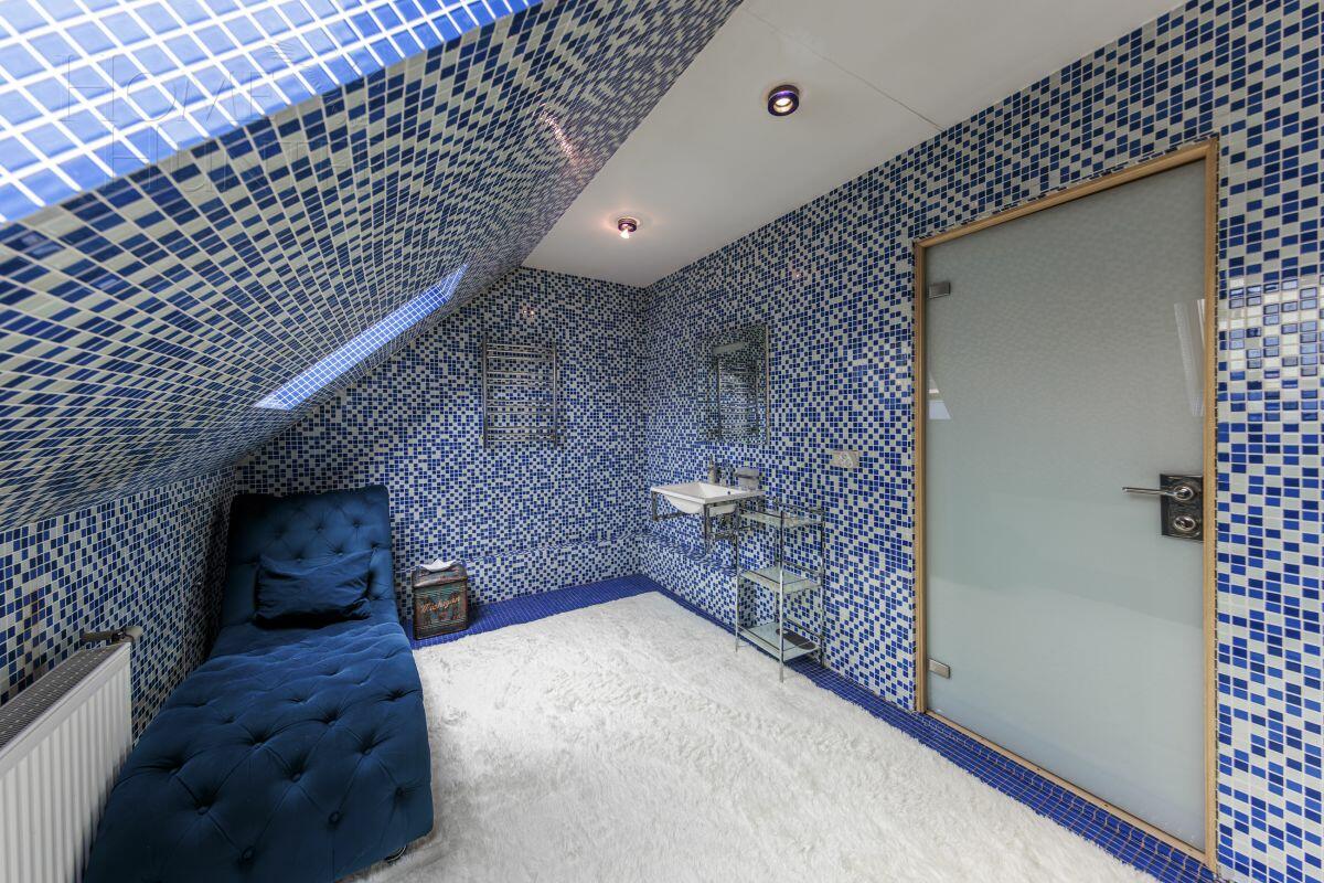 2-этажный коттедж 285 м² с отделкой