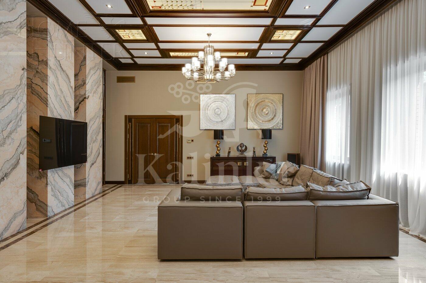 2-этажный коттедж 1 800 м² с отделкой