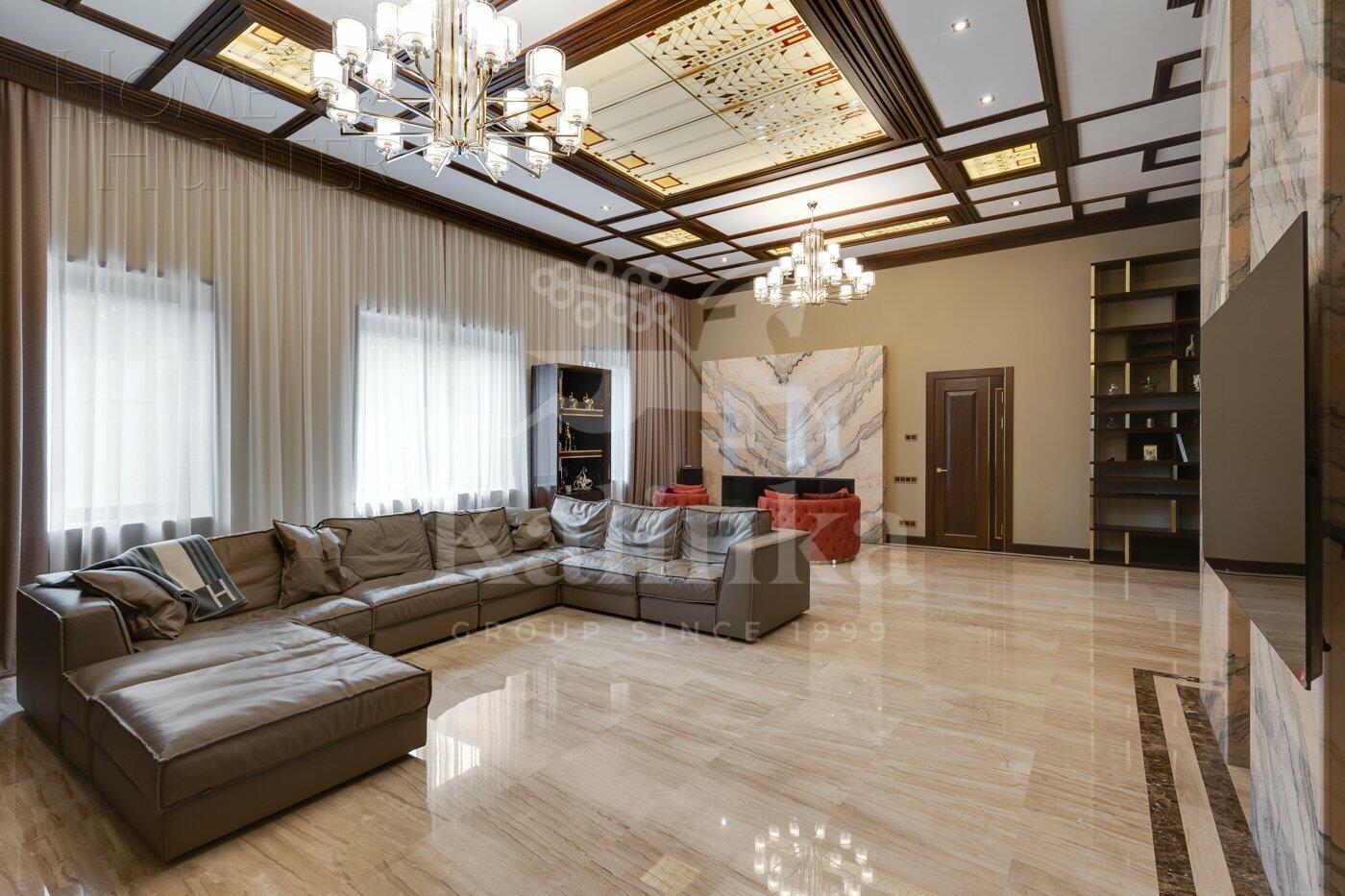 2-этажный коттедж 1 800 м² с отделкой