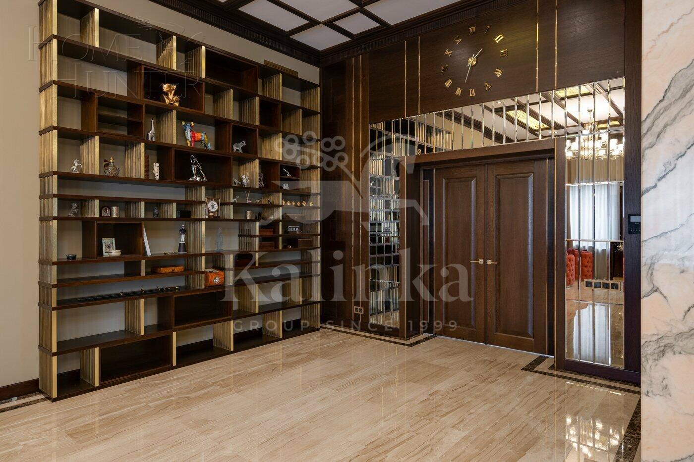 2-этажный коттедж 1 800 м² с отделкой