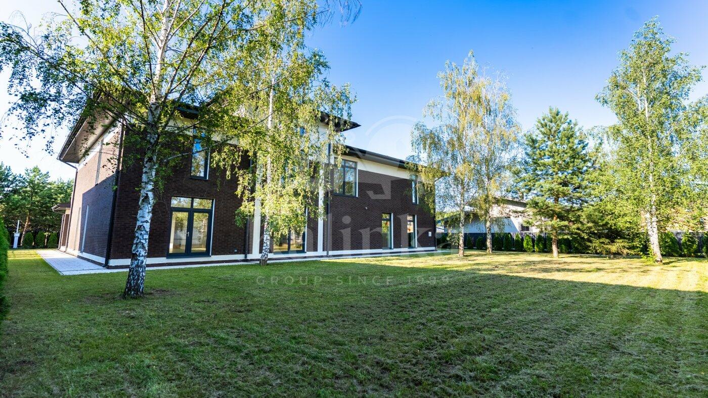 2-этажный коттедж 540.5 м² с отделкой