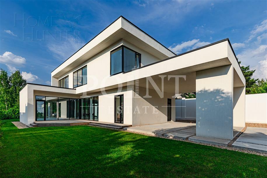 2-этажный коттедж 340 м² с отделкой