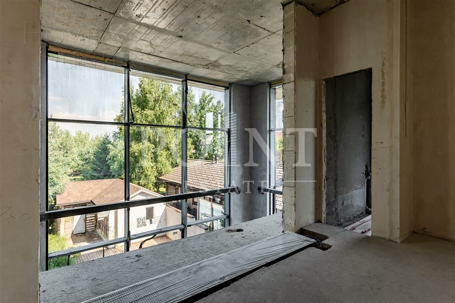 3-этажный коттедж 1 220 м² без отделки