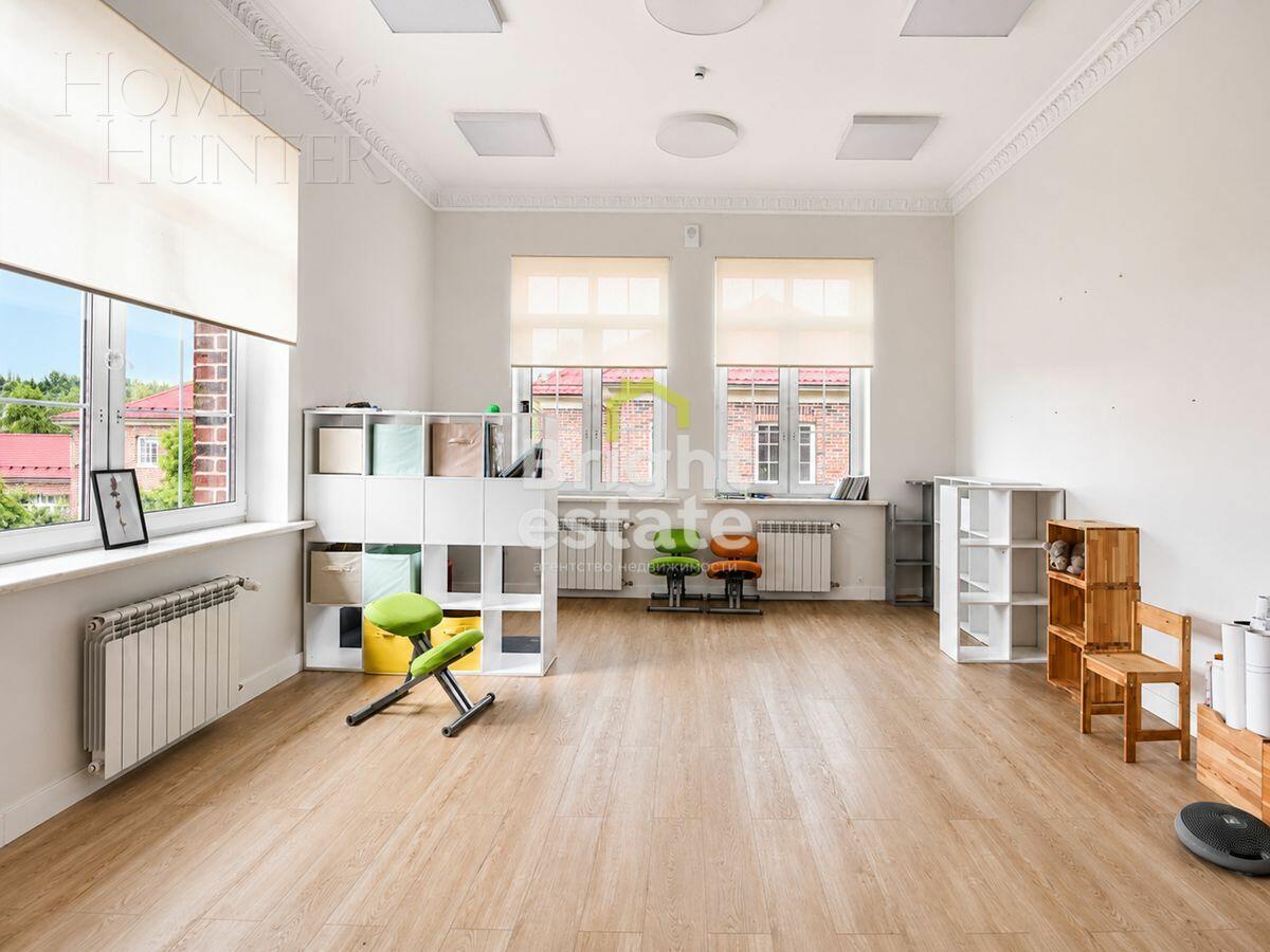 2-этажный коттедж 2 031 м² с отделкой