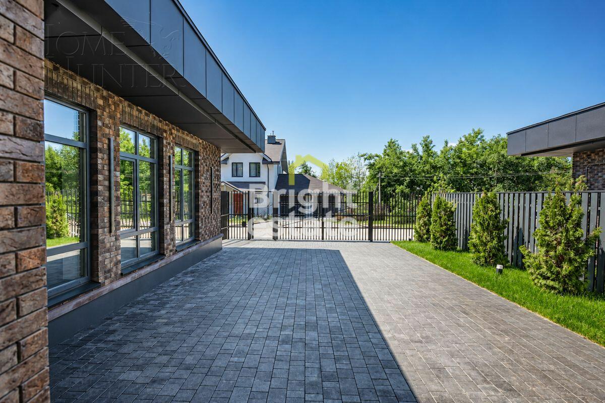 2-этажный коттедж 340 м² с отделкой
