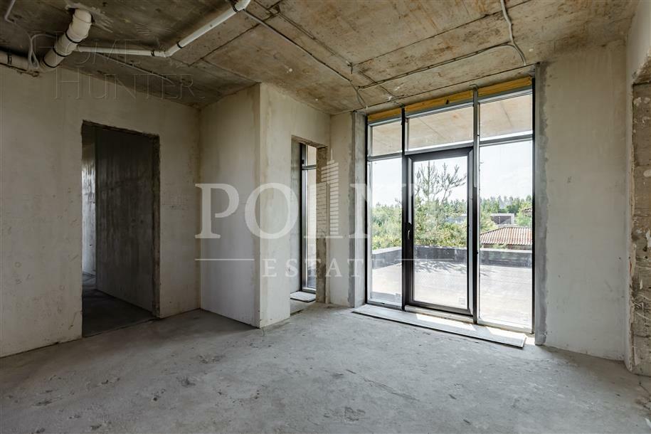 3-этажный коттедж 1 220 м² без отделки