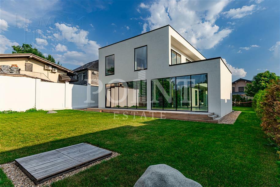 2-этажный коттедж 340 м² с отделкой