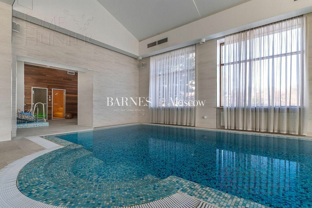 2-этажный коттедж 1 300 м² с отделкой