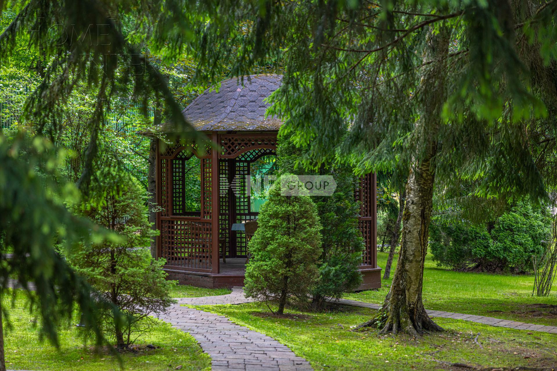 2-этажный коттедж 1 100 м² с отделкой